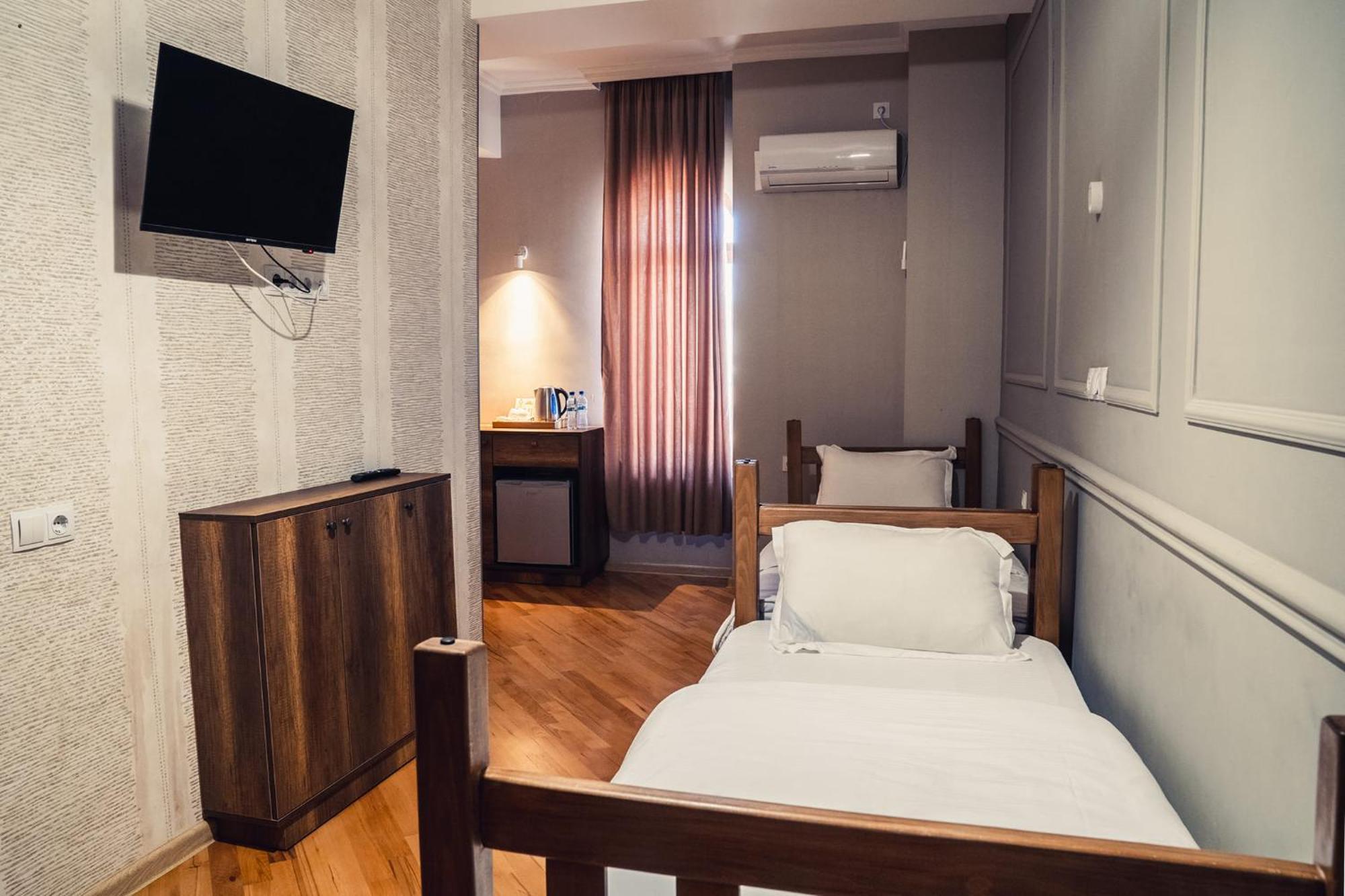 Legend Hotel تبليسي المظهر الخارجي الصورة